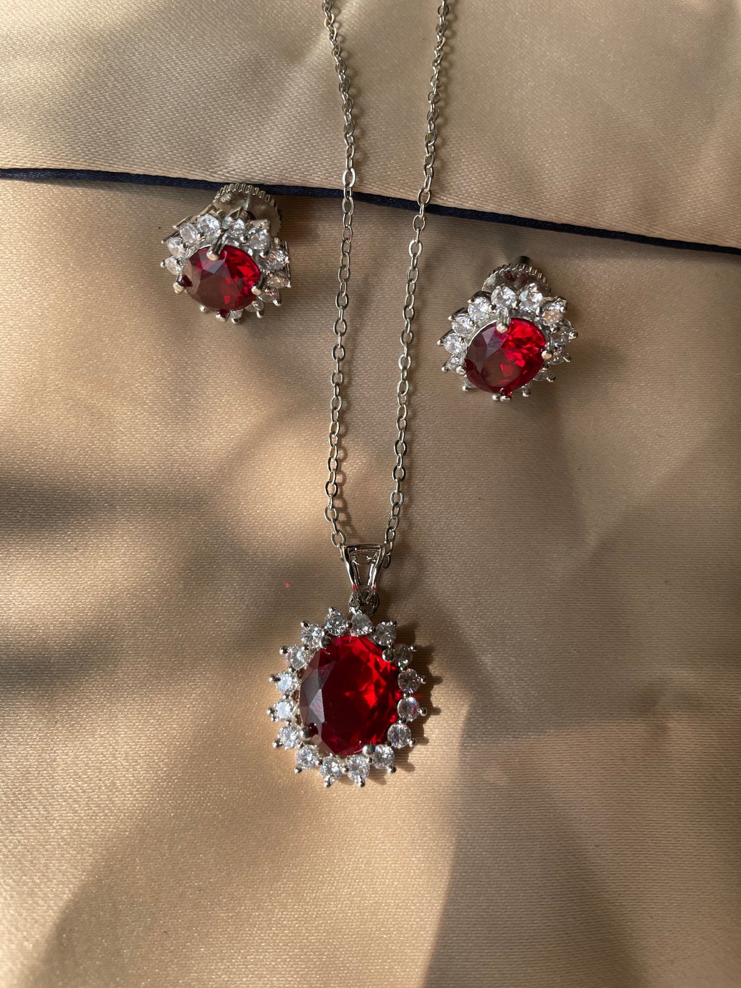 Red sales pendant set