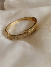Load image into Gallery viewer, Orchid Gold Tone Bracelet

