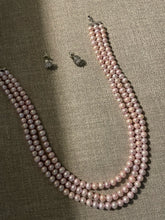 Load image into Gallery viewer, Rani&#39;s Pink Pearl Necklace
