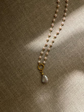 Load image into Gallery viewer, Grace Kelly Pink Pearl Necklace
