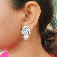 Load image into Gallery viewer, Seville Pearl Drop - White
