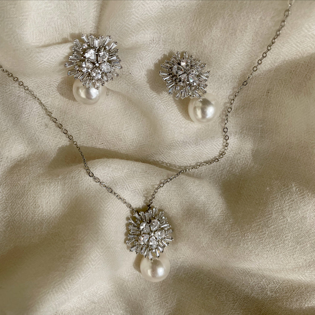 Seville Pearl Drop Pendant Set - White